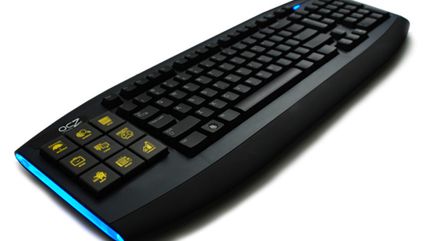 OCZ Sabre – klawiatura z technologią OLED 1