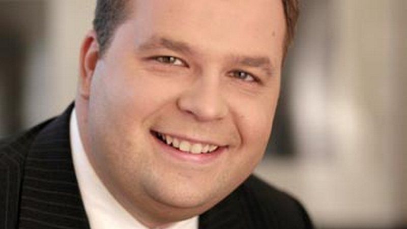 Prezes LOT Sebastian Mikosz