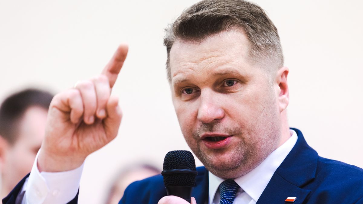 Elbląg, 15.03.2023. Minister edukacji i nauki Przemysław Czarnek na spotkaniu z sympatykami w Akademii Medycznych i Społecznych Nauk Stosowanych w Elblągu, w ramach trasy programowej PiS pod hasłem "Przyszłość to Polska", 15 bm. (aldg) PAP/Piotr Matusewicz