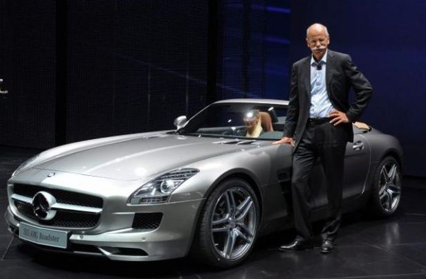 SLS AMG Roadster - król na stoisku Mercedesa we Frankfurcie [wideo]