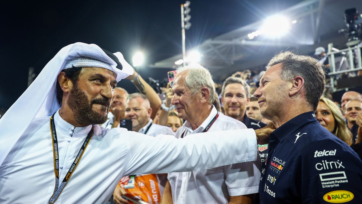 Mohammed ben Sulayem (z lewej), Helmut Marko (w środku) i Christian Horner