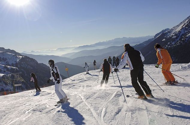 Narciarze na trasach w Val di Fiemme. Fot. Pierluigi Orler Dellasega