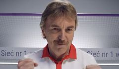 Zbigniew Boniek w piłkarskiej promocji Play ze smartfonami (wideo)