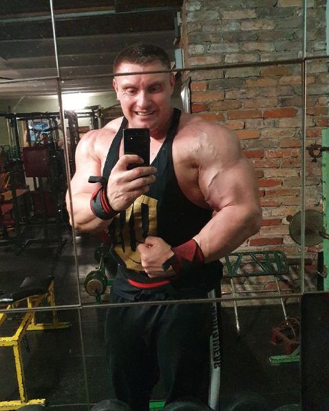 Krzysztof Radzikowski z "Gogglebox. Przed telewizorem" został ojcem!
