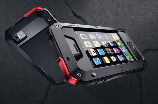 Rosomak dla iPhone’a. Z pancerną obudową TAKTIK telefon będzie niezniszczalny 7