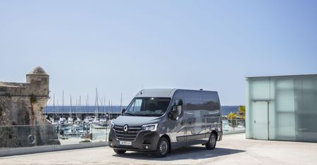 Renault Master wycenione na rok 2021. Bazowa wersja za mniej niż 100 tys. zł