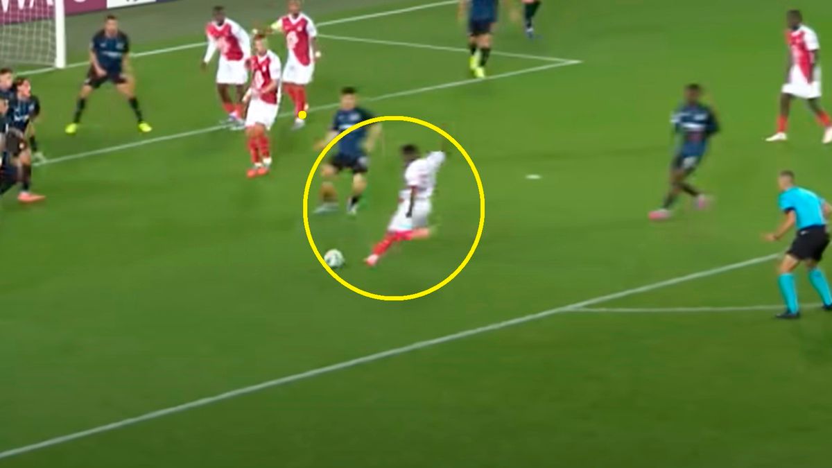 YouTube / Canal+ Sport / Na zdjęciu: gol Fatiego