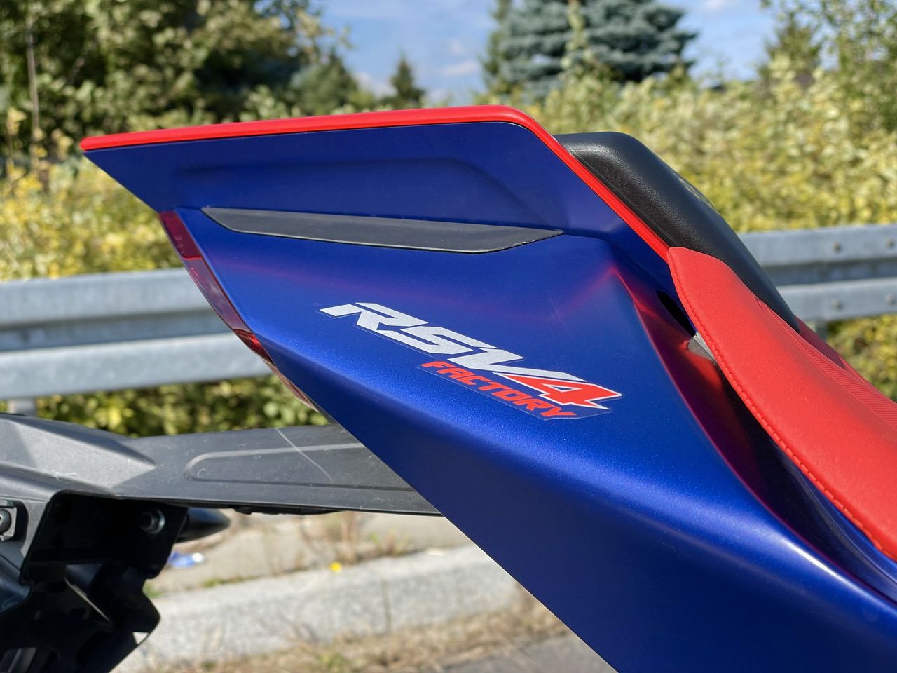 Aprilia RSV4 Factory