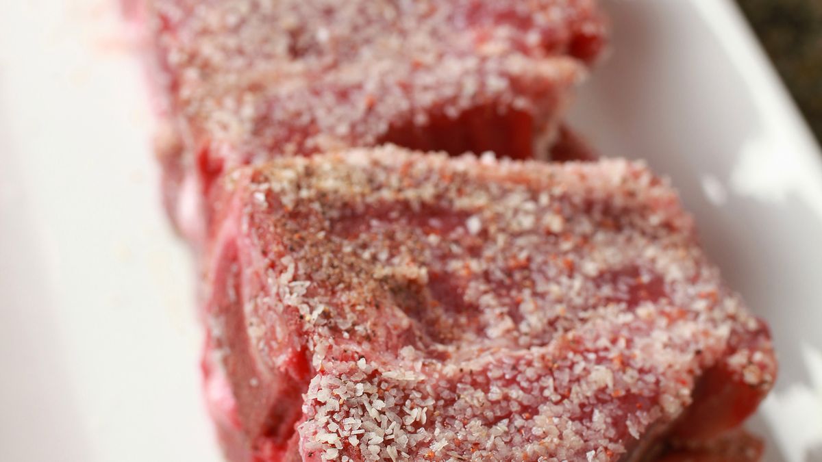 Surowa wołowina (mięso i tłuszcz, III klasa mięsa)