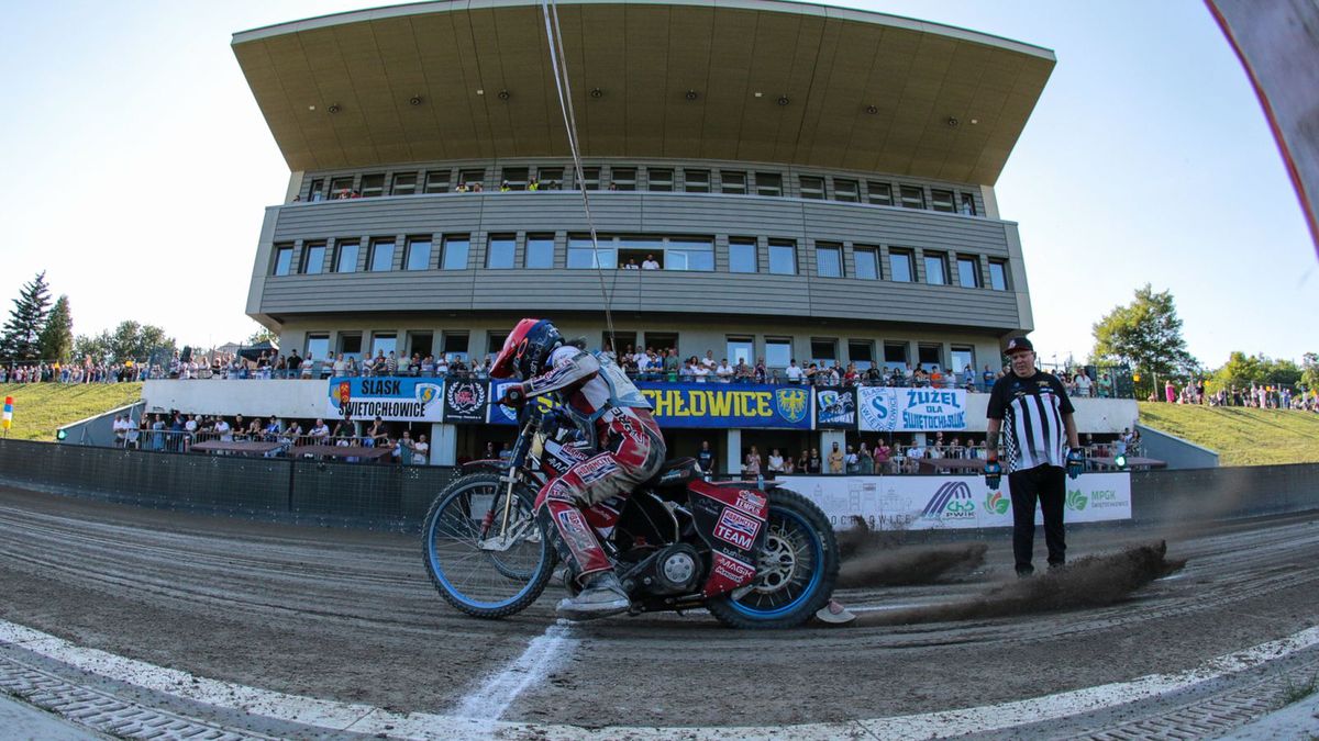 WP SportoweFakty / Patryk Kowalski / Na zdjęciu: stadion Śląska Świętochłowice