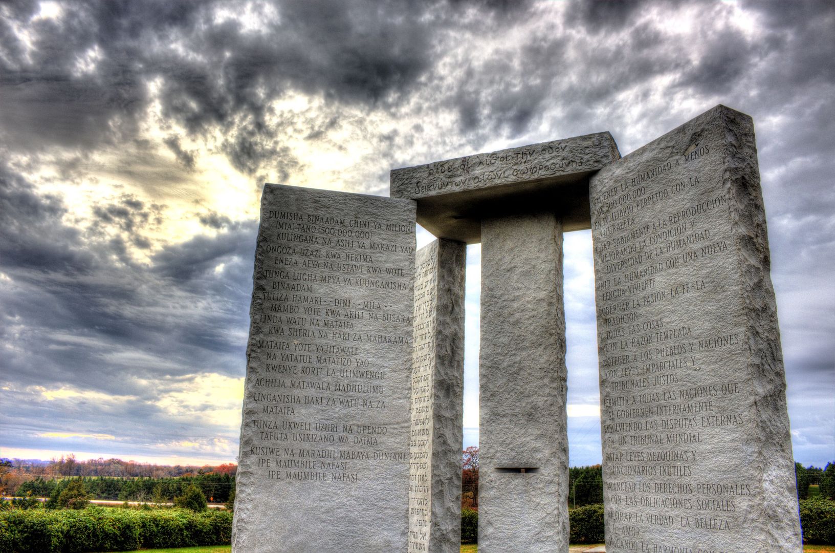 Tajemnicza eksplozja poważnie uszkodziła "amerykańskie Stonehenge". Śledczy badają sprawę