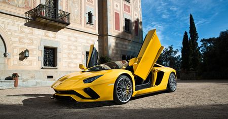 Następca Aventadora będzie hybrydą. Zmiany w silnikach Lamborghini