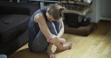 "Odcięłam się od rodziny. Wreszcie czuję, że żyję". Czy trzeba trzymać kontakt z rodziną za wszelką cenę?