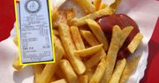 Zamówiła ketchup do frytek w Mikołajkach. Cena zaskakuje