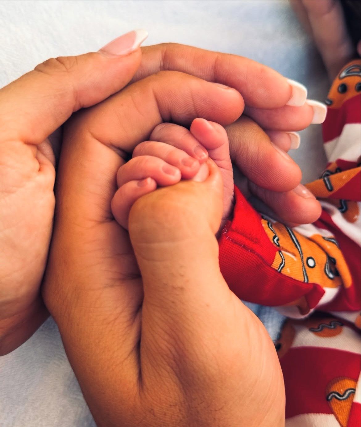 Scarlet Vas i Tayo Ricci chwalą się przyjściem na świat córki