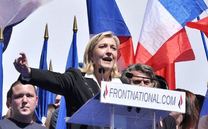 Wzrost szans Le Pen osłabił euro. Kurs poniżej ważnego poziomu, coraz bliżej parytetu