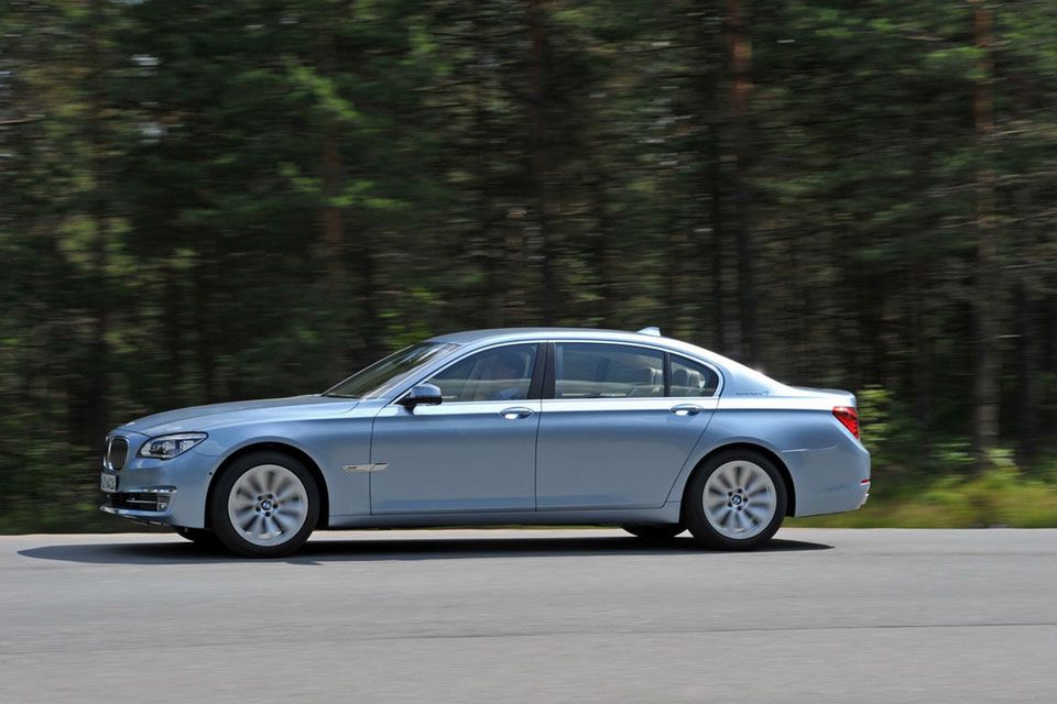 BMW serii 7 na rok 2013 - megagaleria niemieckiego okrętu flagowego 114