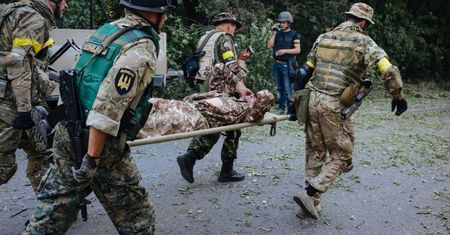 Spod Moskwy wyruszył konwój pomocy humanitarnej dla Ukrainy. Kuczma: