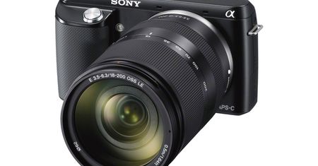 Sony NEX-F3 - nowy członek rodziny ZŁA