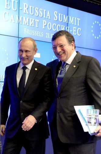 Szczyt UE-Rosja: Putin wytyka UE wizy i trzeci pakiet energetyczny
