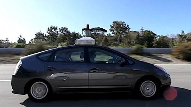 Samojezdne auto Google'a zaliczyło stłuczkę 1