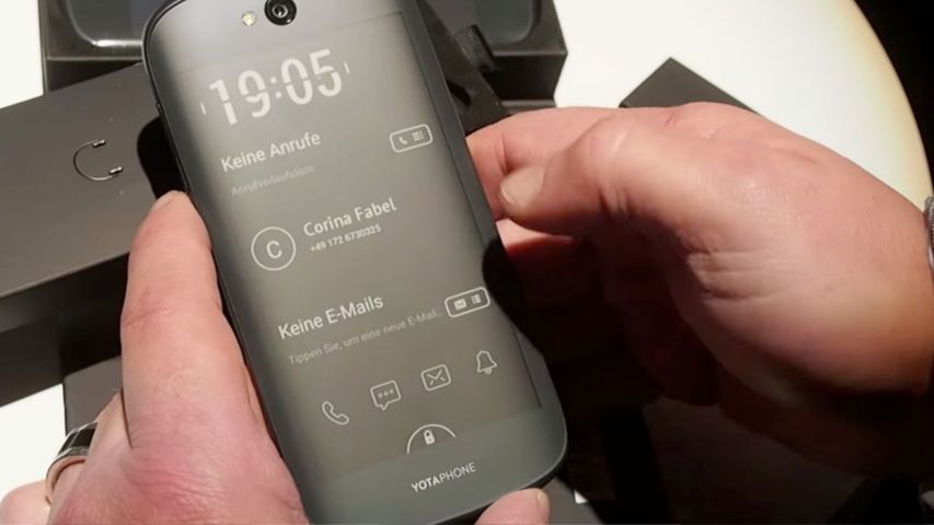 W skrócie: kolejny flagowiec HTC, YotaPhone 2 na wideo i popularność iPhone'a 6 Plus 1