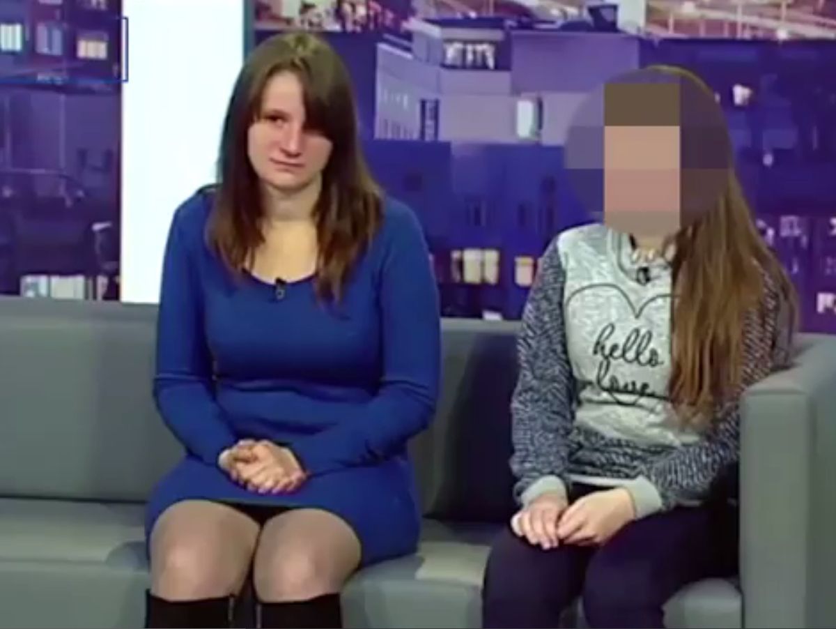 12-latka wystąpiła w telewizji razem ze swoimi gwałcicielami. Matka zachęcała ją do zwierzeń