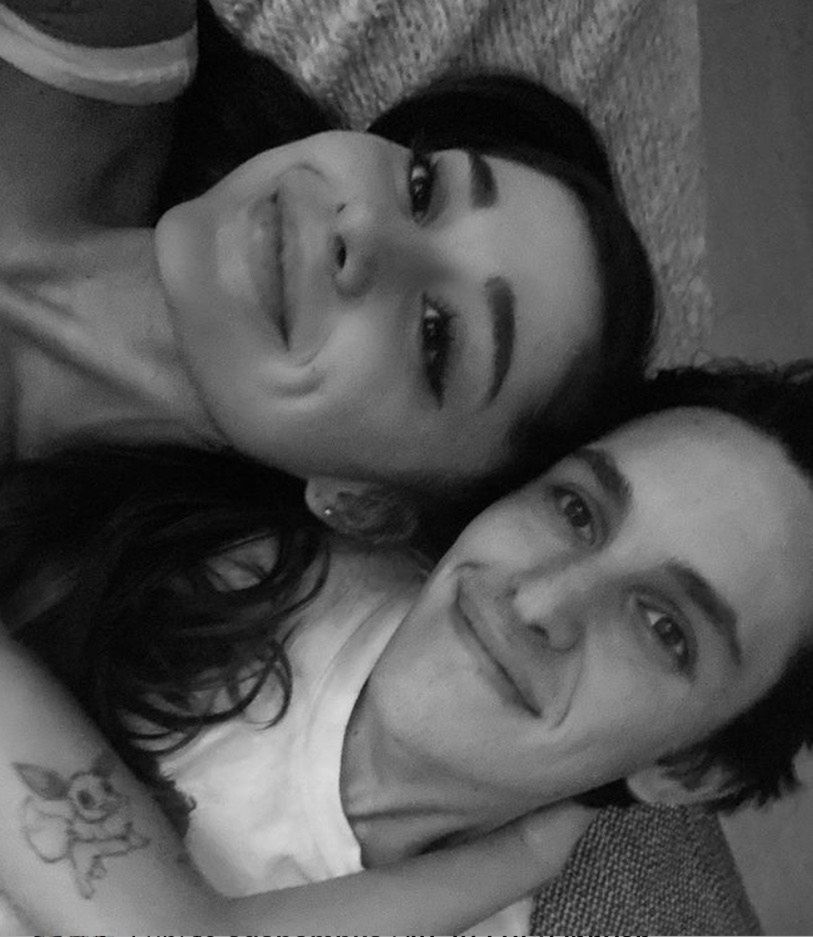 Kim jest narzeczony Ariany Grande, Dalton Gomez?