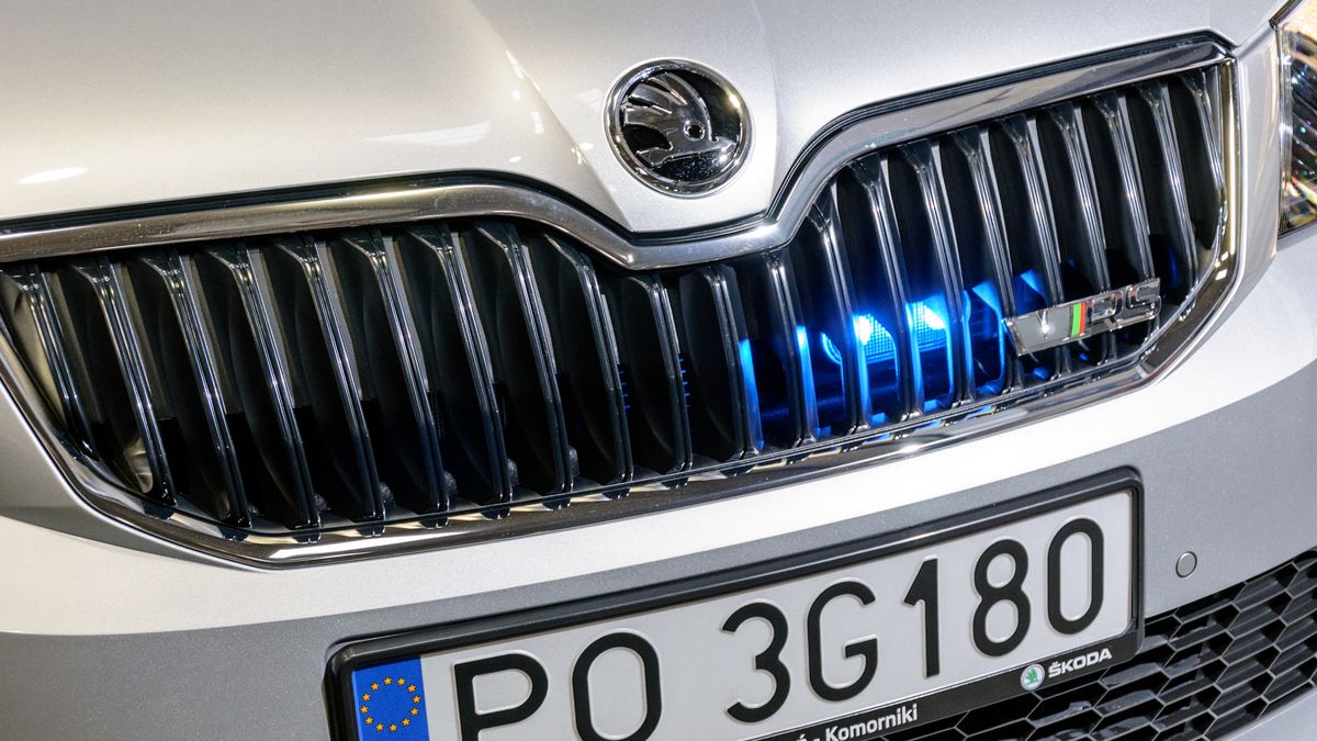 Nieoznakowane radiowozy i zamontowany w nich sprzęt mają precyzyjne instrukcje obsługi. Każde odstępstwo może sprawić, że pomiar prędkości jest nieważny