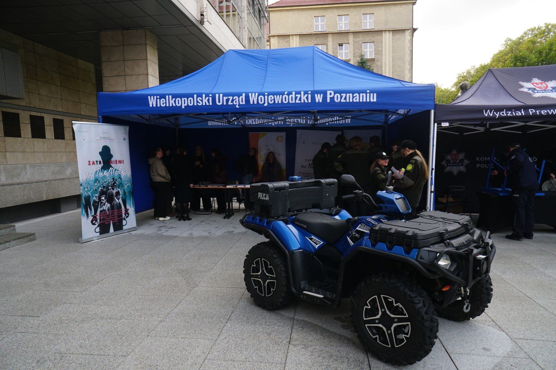 Policjanci z Poznania uczyli jak nie paść ofiarą handlu ludźmi