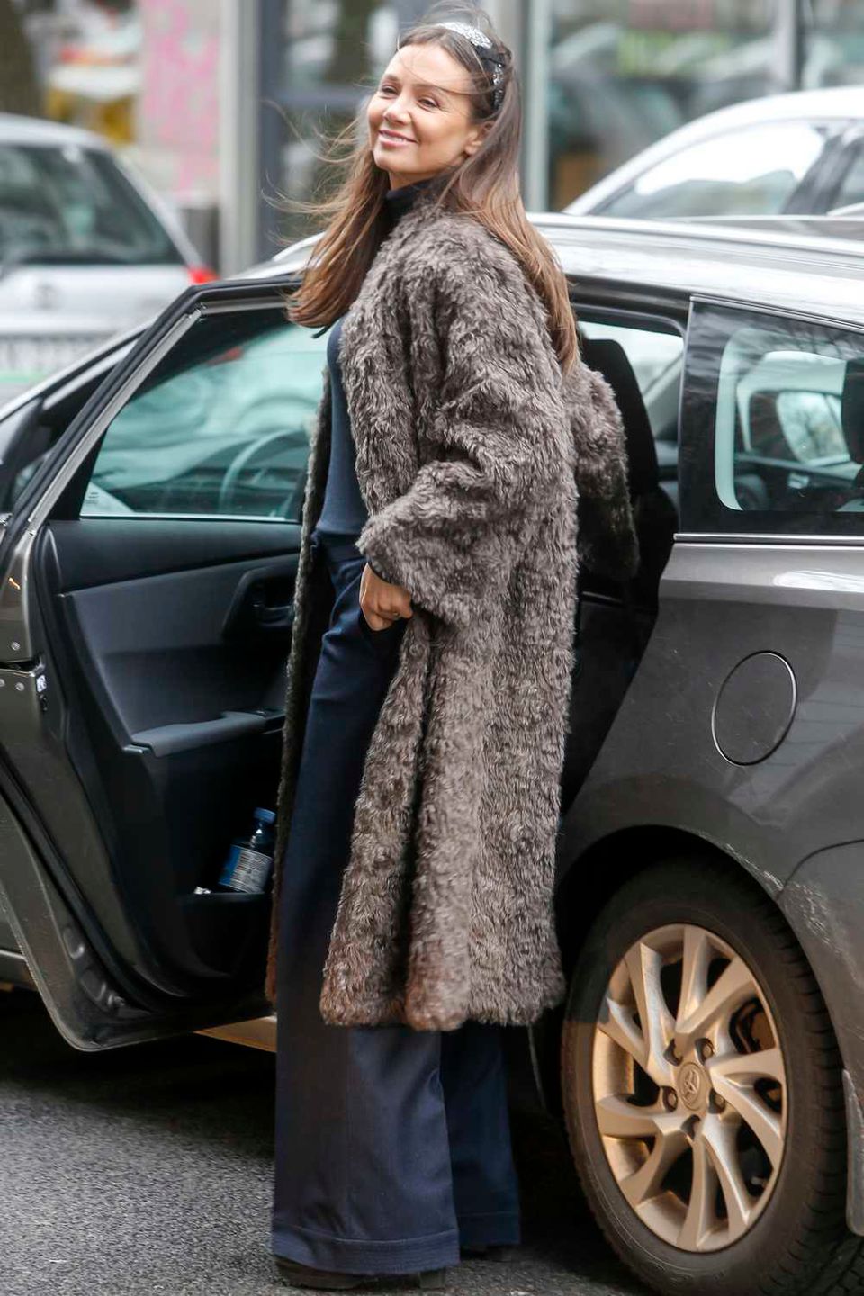 Kinga Rusin wychodzi ze studia "Dzień Dobry TVN"