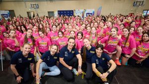 Blisko pięćset uczennic ze stolicy trenowało i rozmawiało z wyjątkowymi mistrzyniami sportu