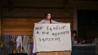 "Dziewuchy” poruszyły Poronin. Spektakl, który boli i budzi pamięć