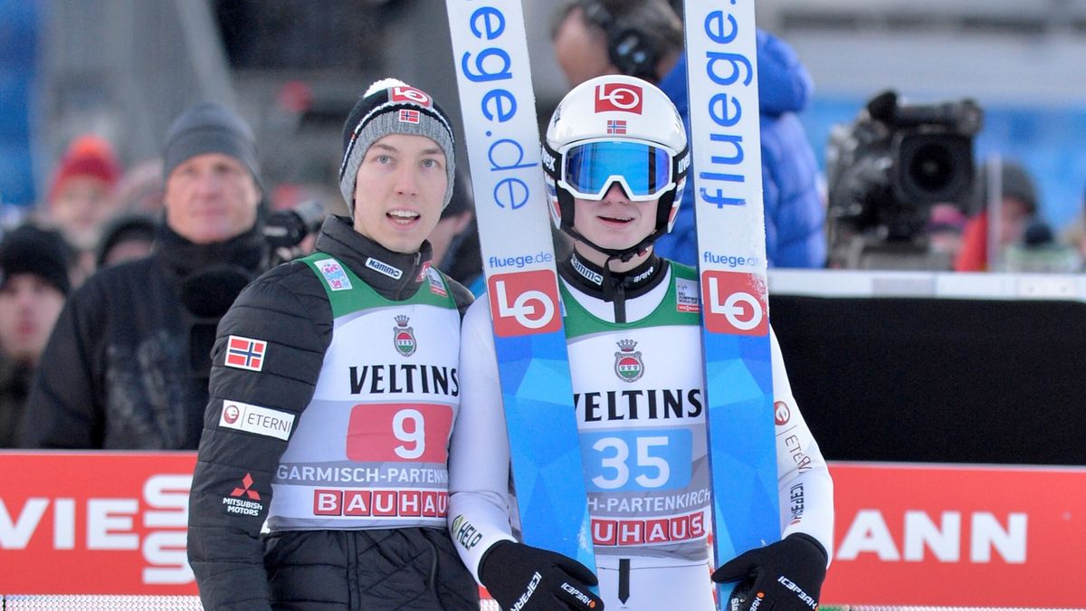 Getty Images / Franz Kirchmayr/SEPA.Media / Na zdjęciu: Johann Andre Forfang (z lewej) i Marius Lindvik (z prawej)