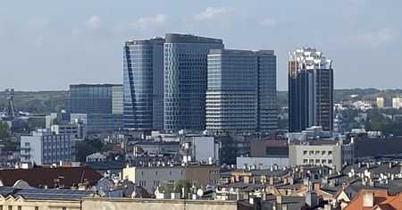 Pogoda w Katowicach. Prognoza na niedzielę 16 listopada. Rano mgły i deszcz, po południu przejaśnienia