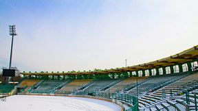 Zielonogórski stadion w zimowej scenerii