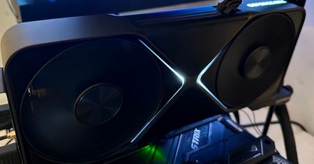 Po ten sprzęt ustawiają się kolejki. Fenomen GeForce RTX 5090