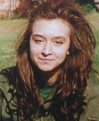 Poznajesz tę zbuntowaną nastolatkę? Dziś jest gwiazdą telewizji!