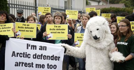 Dzień mobilizacji Greenpeace'u w obronie aresztowanych działaczy