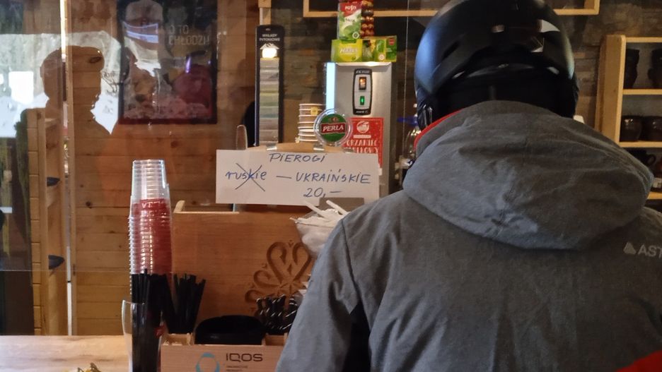 Bary i restauracje w różnych częściach Polski zmieniają nazwę pierogów ruskich na ukraińskie 