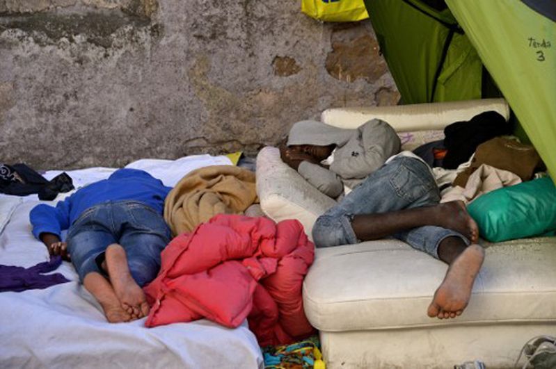 Śledztwo ws. straszliwych warunków w ośrodku dla migrantów we Włoszech