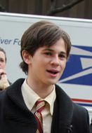 "Plotkara": Connor Paolo w obronie Taylor Momsen