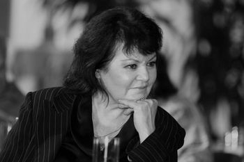 Zmarła Iga Cembrzyńska. Nie każdy wie, że dwa razy wychodziła za mąż
