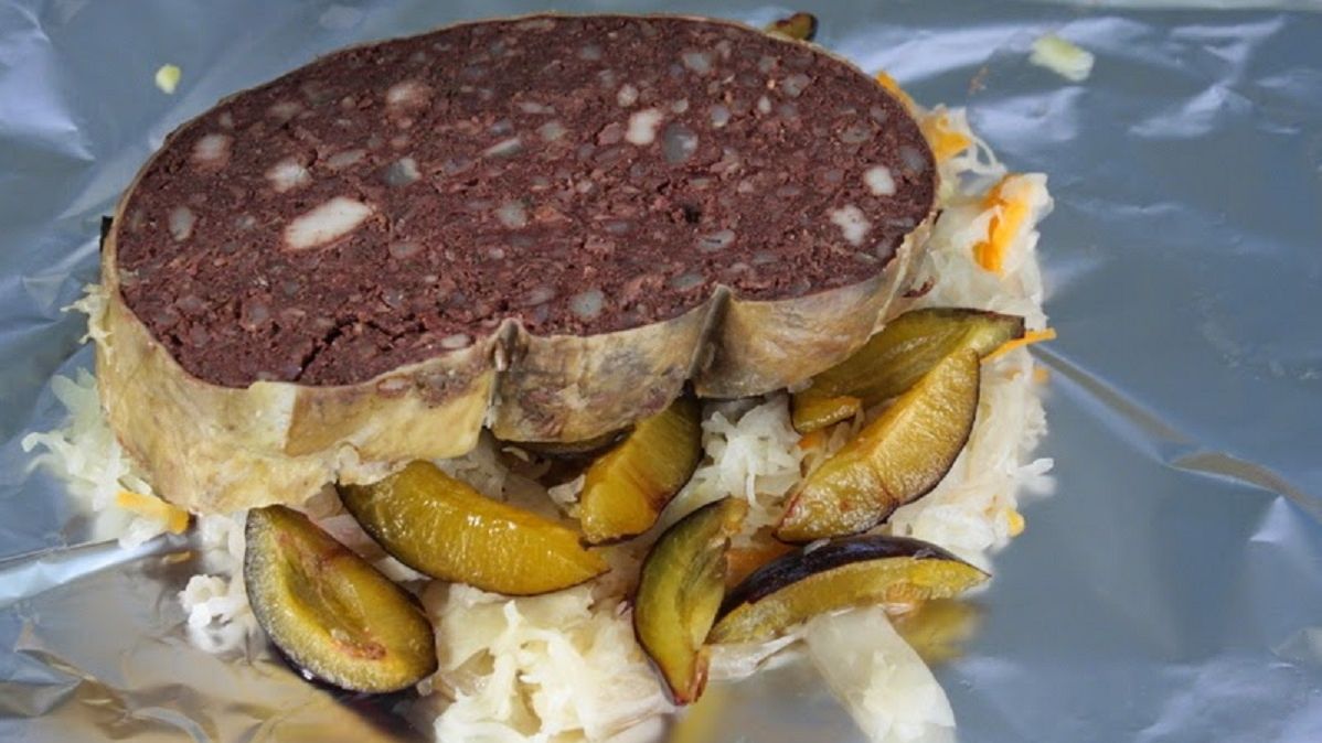 Kaszanka ze śliwkami