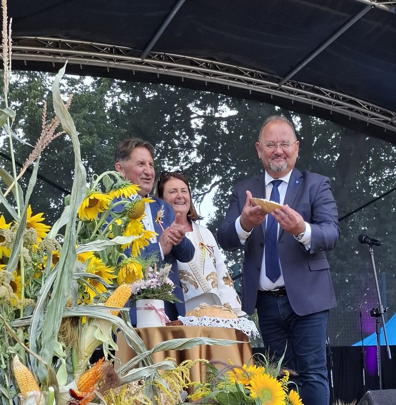 Skawina: Czarcie pierogi, królewska brama i akcja charytatywna