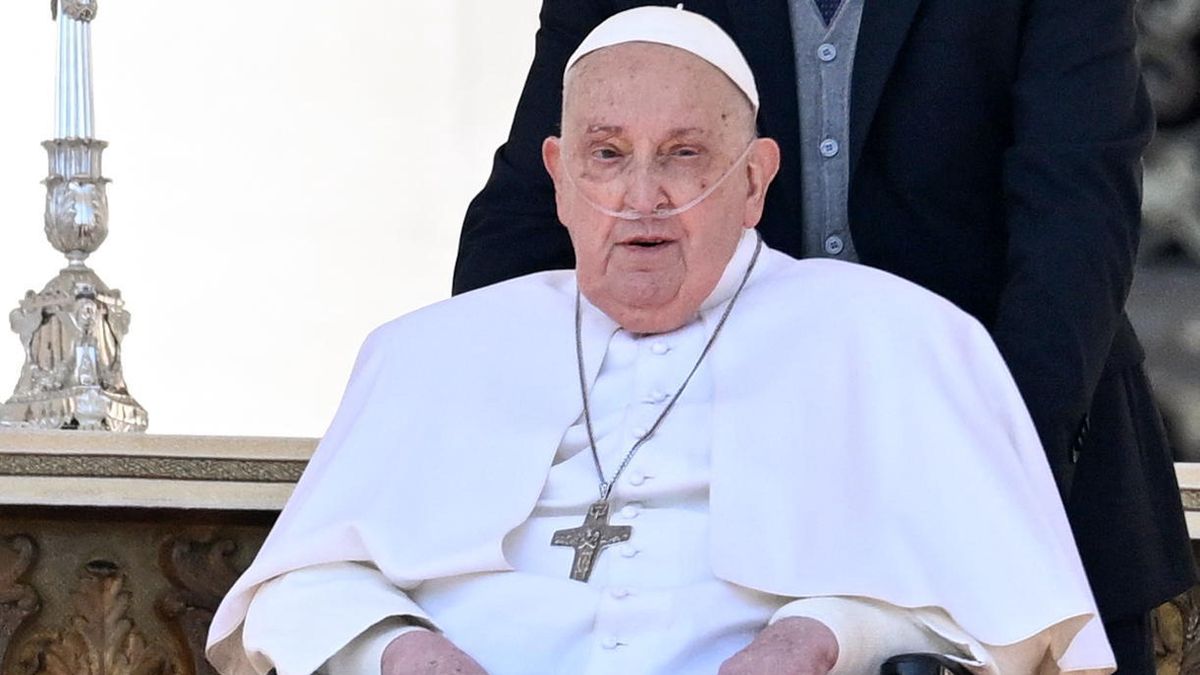 Papie� Franciszek
Darek Delmanowicz
chory, franciszek, kaniula, krzy�, papie�, piuska, stolica apostolska, sutanna, tlen, watykan, portret