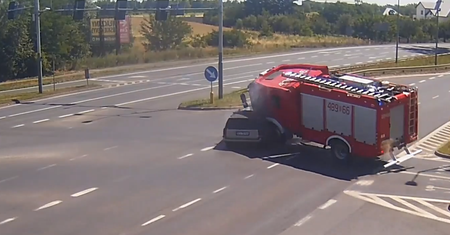 Koszmarny wypadek w Lubinie. Kamera zarejestrowała przerażający moment