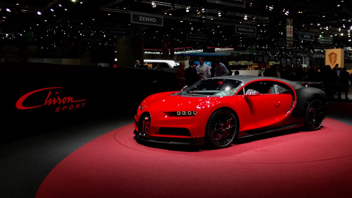 Podobna technologia była też w Veyronie, ale tylko Chiron przekazuje informacje do Bugatti w czasie rzeczywistym.