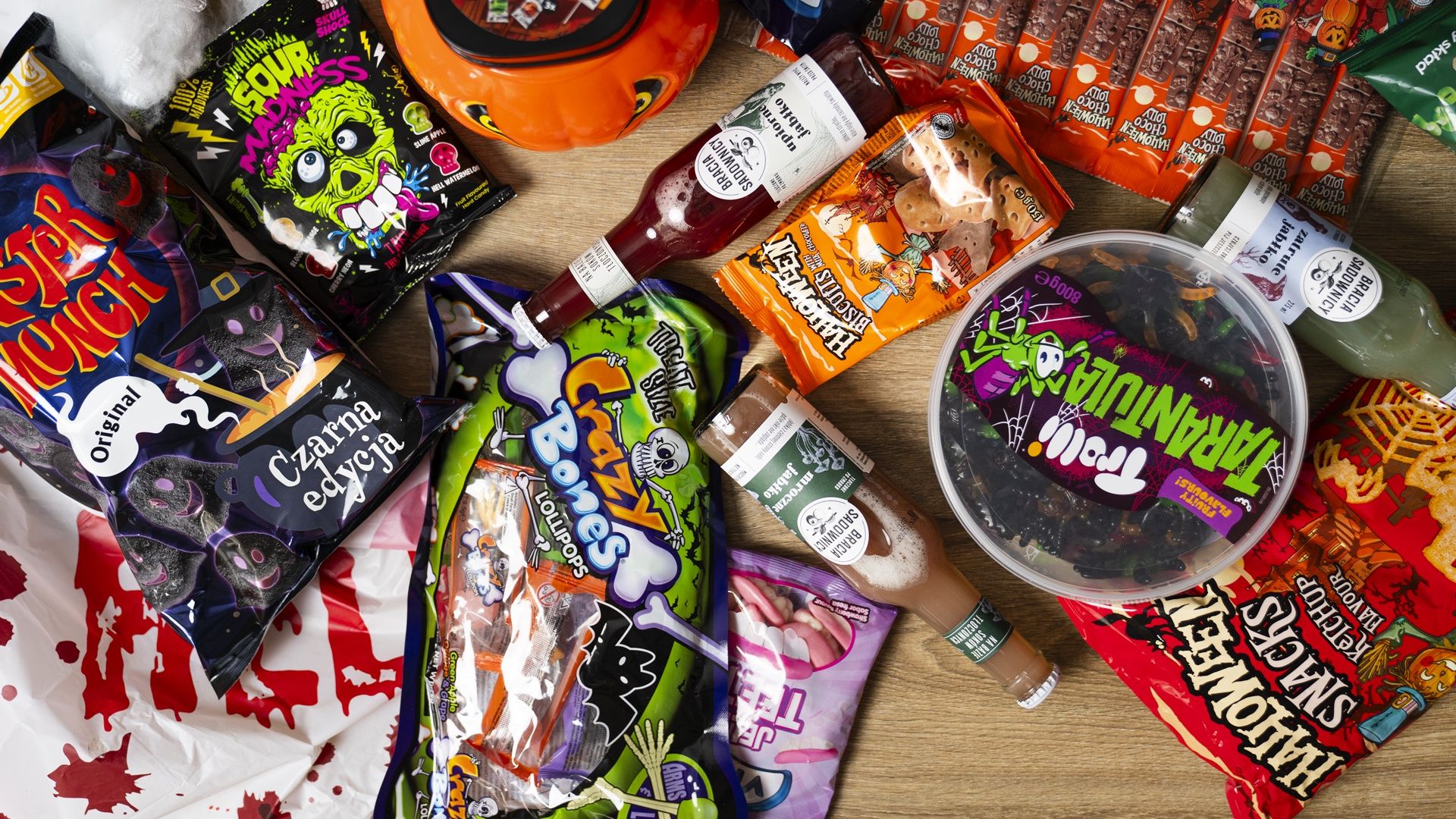Wielki test przekąsek, słodkości i napojów w stylu Halloweeen