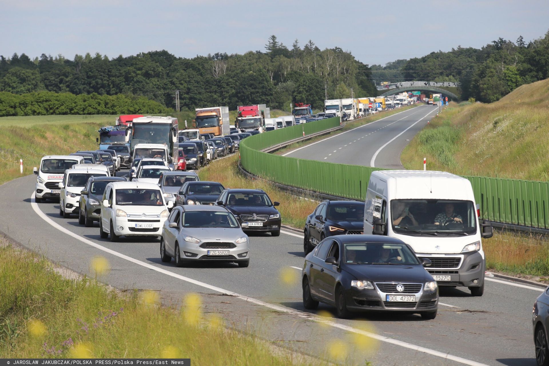 Pożar ciężarówki na S12 – trasa zablokowana na wiele godzin pod Lublinem